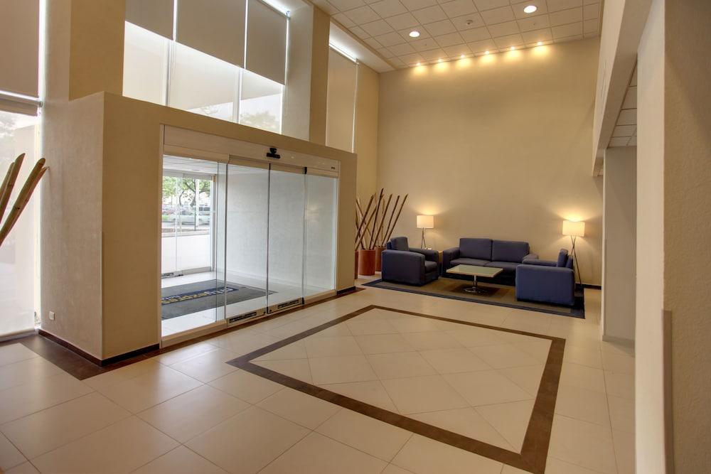 ซิตี้ เอ็กซ์เพรส ปูเอบลา ฟินซา Hotel ปวยบลา ภายนอก รูปภาพ