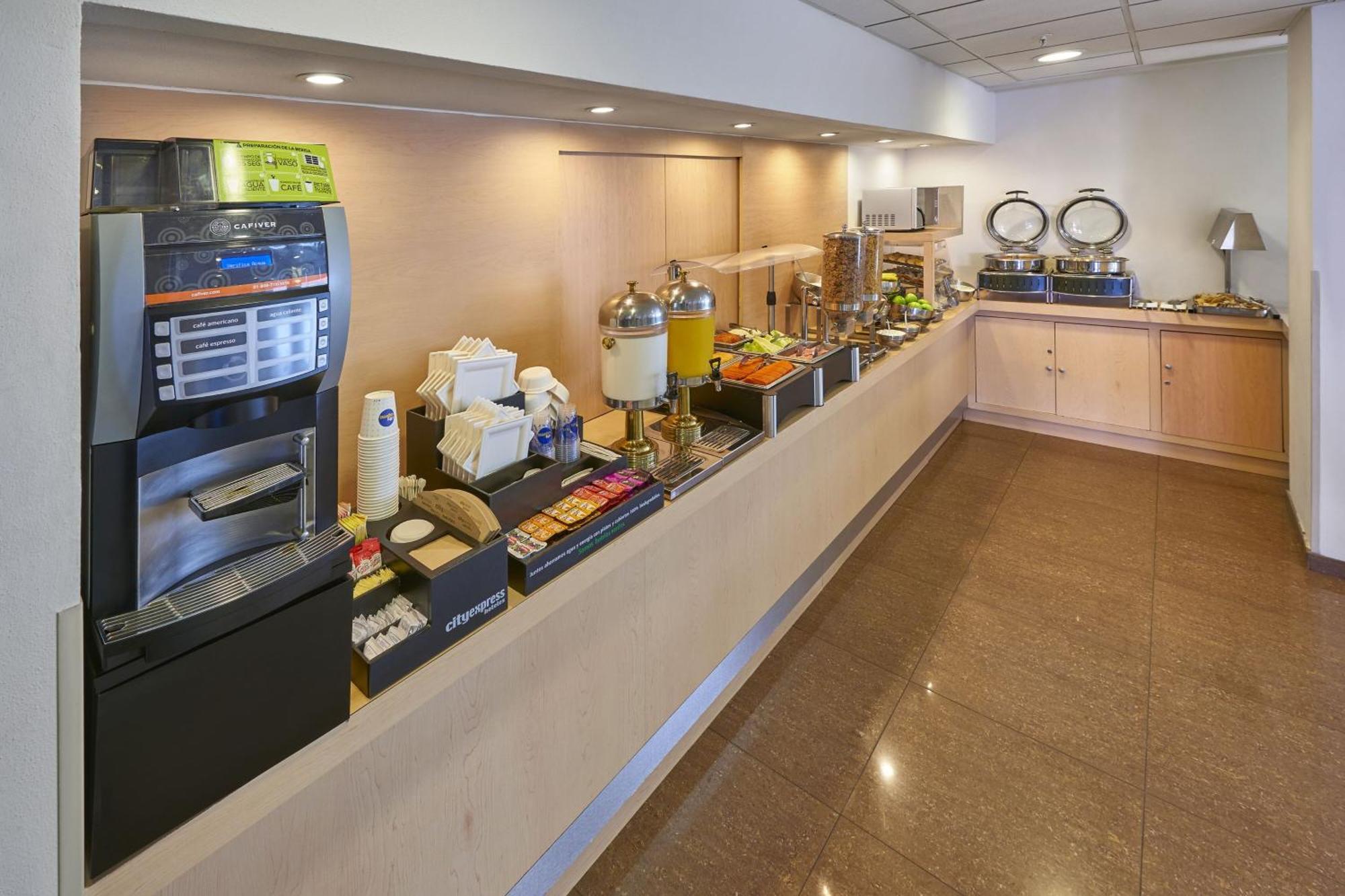 ซิตี้ เอ็กซ์เพรส ปูเอบลา ฟินซา Hotel ปวยบลา ภายนอก รูปภาพ