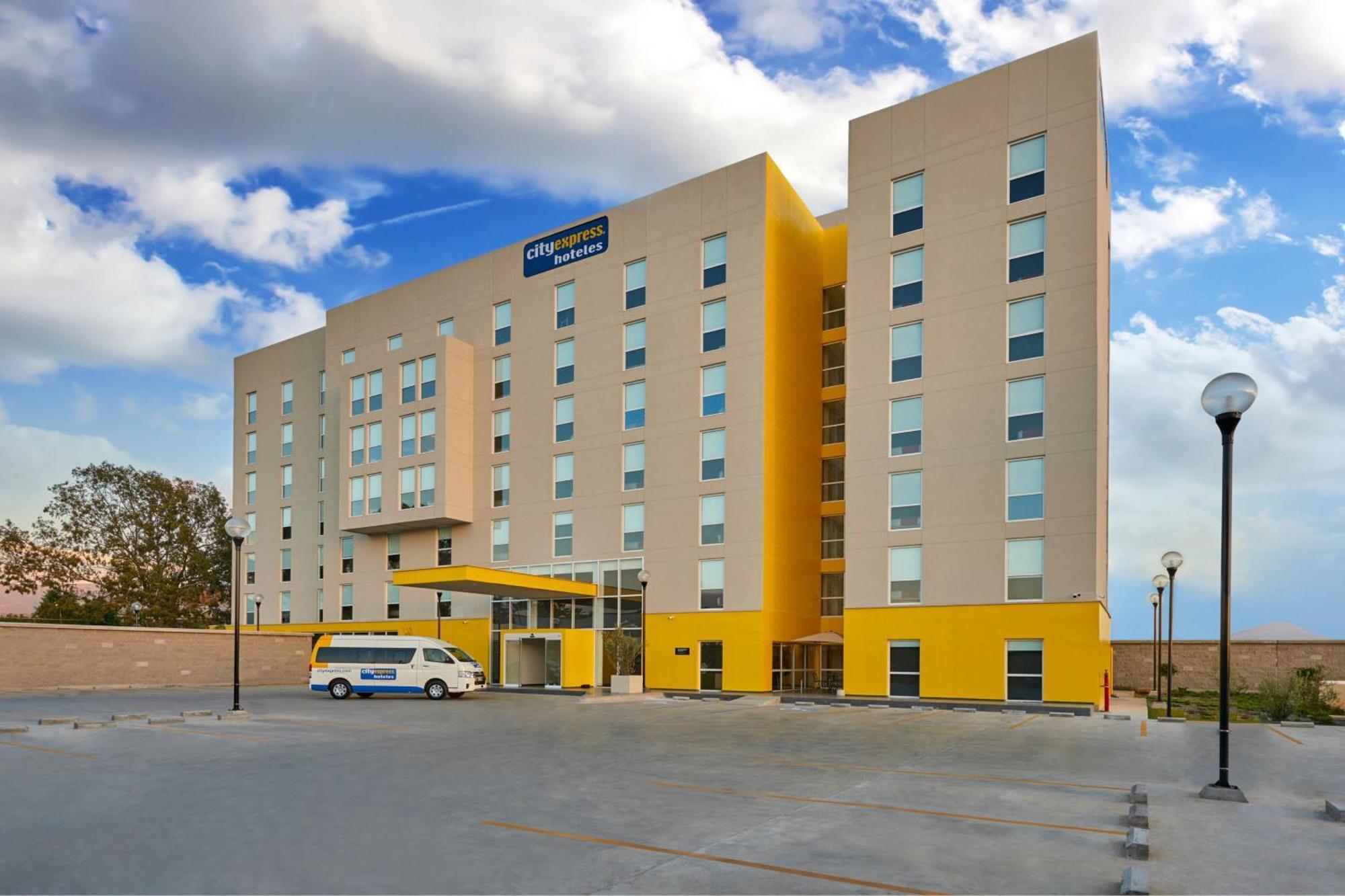 ซิตี้ เอ็กซ์เพรส ปูเอบลา ฟินซา Hotel ปวยบลา ภายนอก รูปภาพ